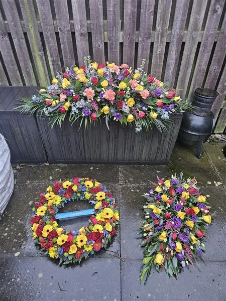 Funeral Package No3 — 4ft vibrant multicoloured seasonal casket spray 41" vibrant single ended spray Extra large vibrant w