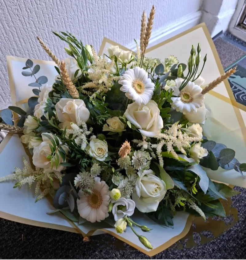 Florist's Choice - Luxury — Florist choice - leave it to your florist to choose the best seasonal blooms available to create som