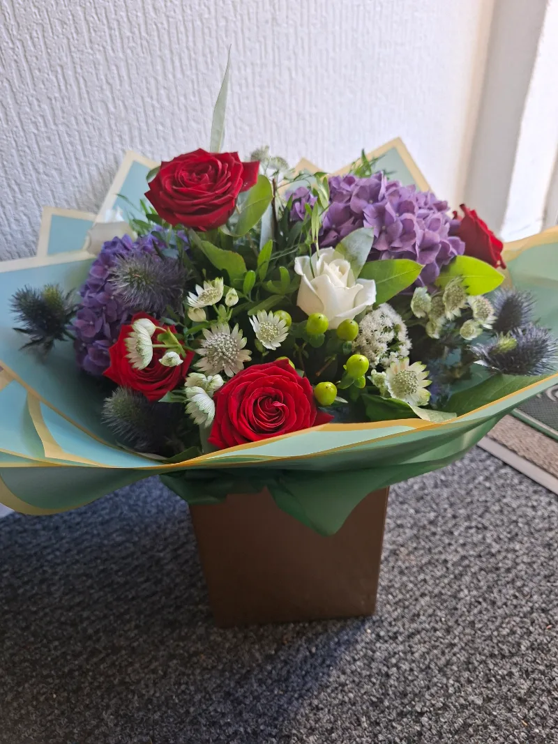 Florist's Choice - Elegance — Florist choice - leave it to your florist to choose the best seasonal blooms available to create som