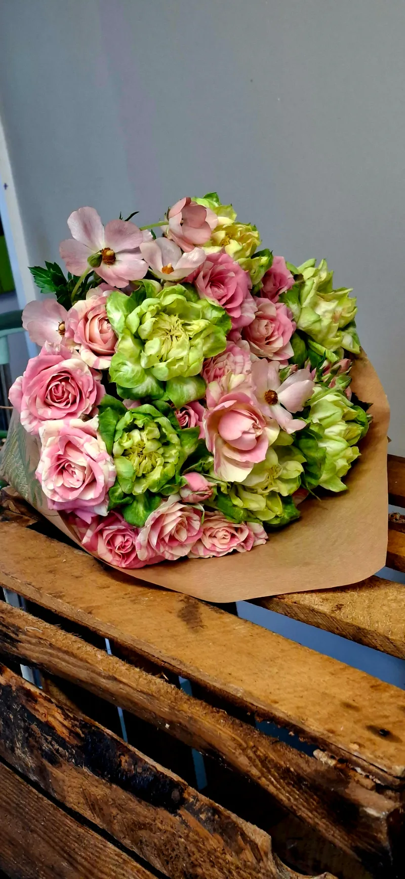 Picnic To Go Handtie — Spays of Raspberry Ripple and Pistachio Roses displaying their honey centre, compliments the petals 