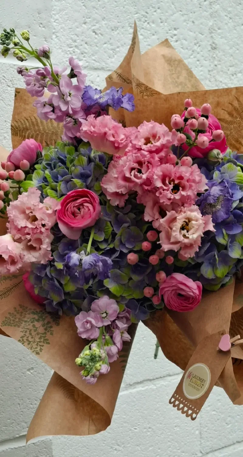 Hortensia Florals  — Full of expression & Wow! A gorgeous blend of lush, Amethyst Hydrangea, ruffled Lisianthus, velvety 