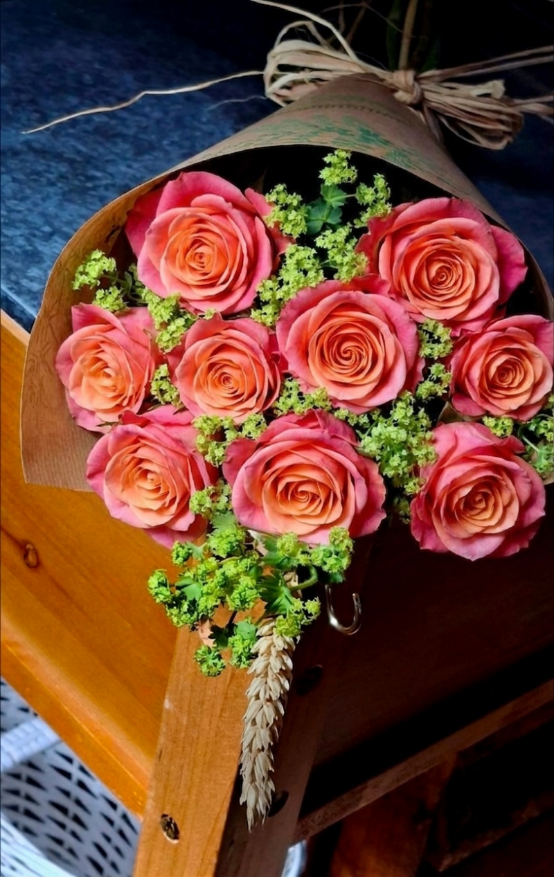 Rose Wraps 10 Stems — Each variety of Rose is chosen on merit and must have standards of lasting quality along with unique